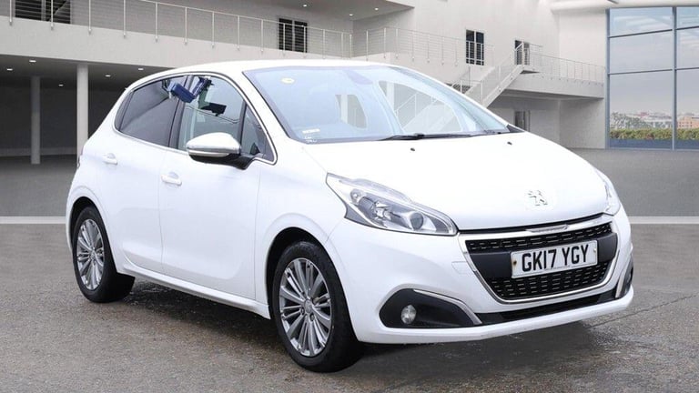 2017 Peugeot 208 1.2 PureTech Allure Euro 6 5dr HATCHBACK Petrol Manual