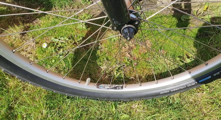MOUNTAIN BIKE