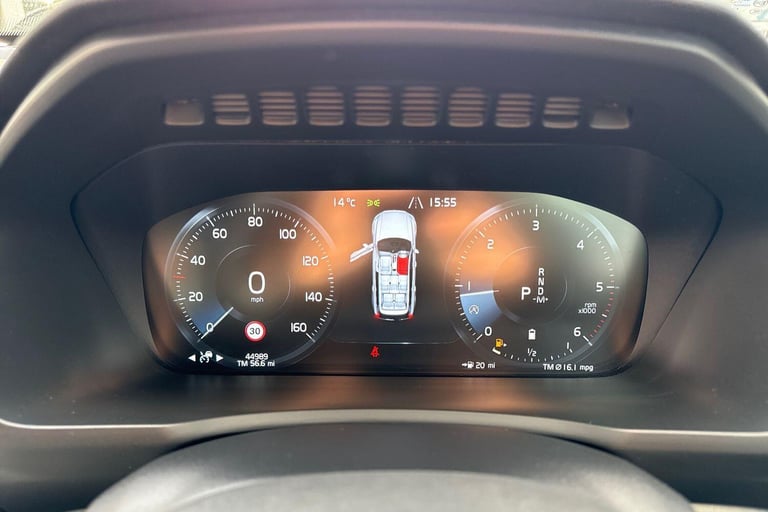 2021 Volvo XC90 2.0 B5 MHEV Momentum SUV 5dr Diesel Hybrid Auto 4WD Euro 6 (s/s) (235 ps) ESTATE ...