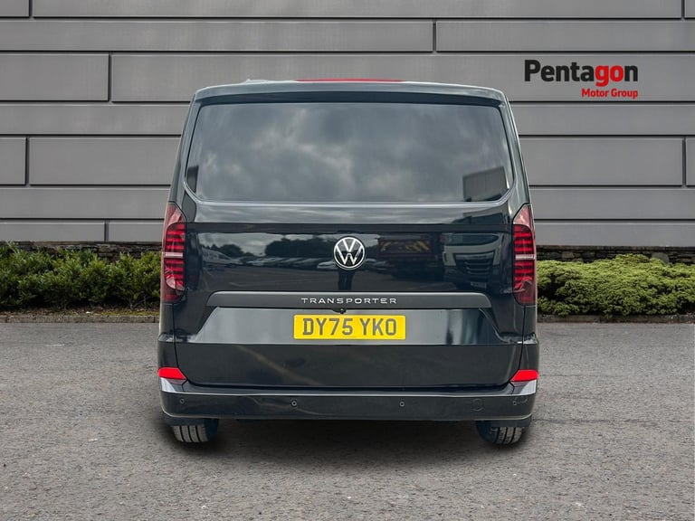  Volkswagen Transporter Panel Van 2.0 Tdi T28 Commerce Pro Panel Van 5dr Diesel