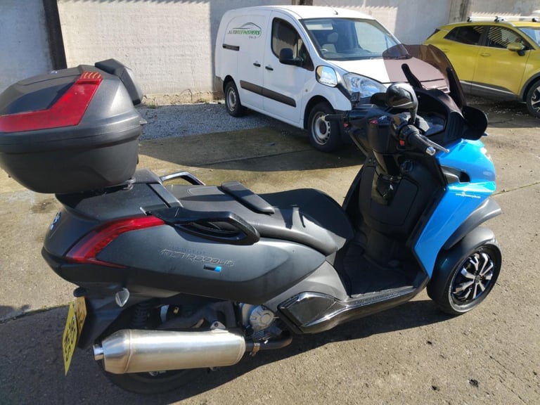 2015 PEUGEOT METROPOLIS 400 BLUELINE ABS TCS MP3 TRIKE TRICYCLE RIDE CAR LICENSE