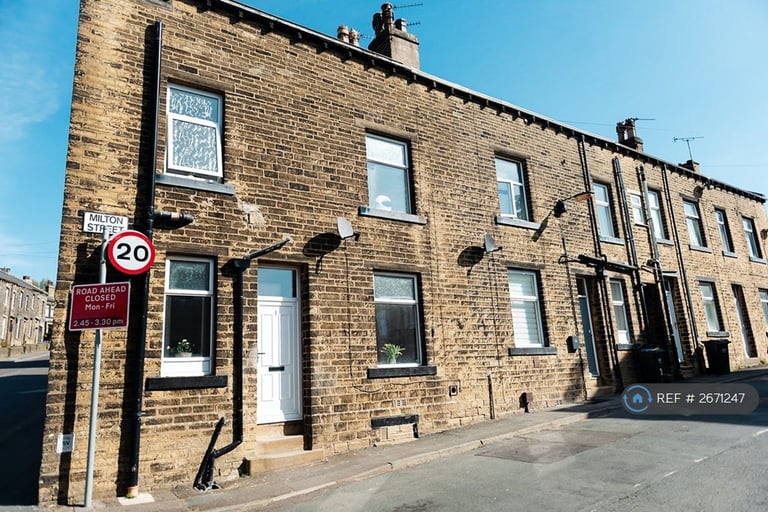 2 bedroom house in Milton Street, Sowerby Bridge, HX6 (2 bed) (#2671247)
