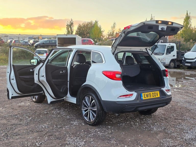 2019 Renault Kadjar 1.3 TCe Iconic SUV 5dr Petrol EDC Euro 6 (s/s) (140 ps) SUV Petrol Automatic