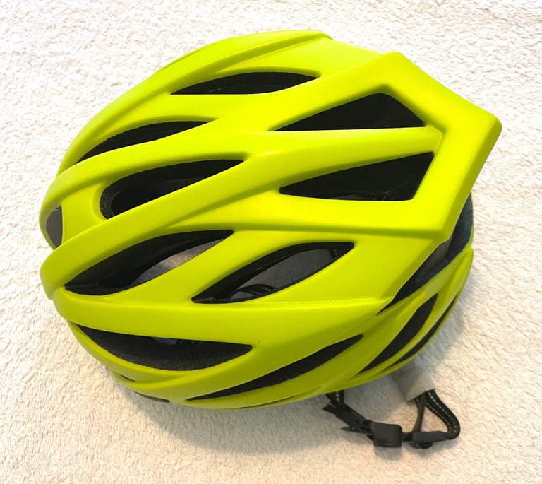 ‘Carnac’ Brand New Unworn Adult Cycle Helmet ~ Size S/M 