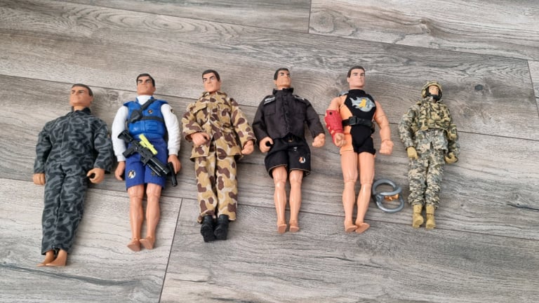 image for Action Figure Hasbro(5)/Crown Armed Forces (1)