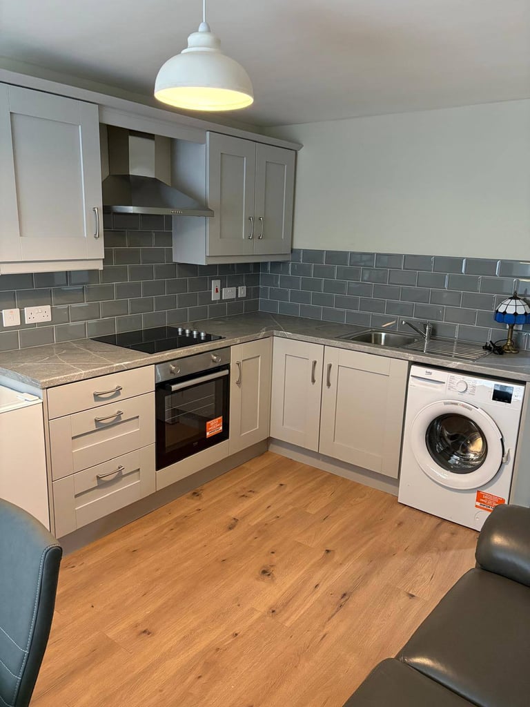 EXCELLENT 1 BED APARTMENT TO-LET / FOR RENT - KEADY