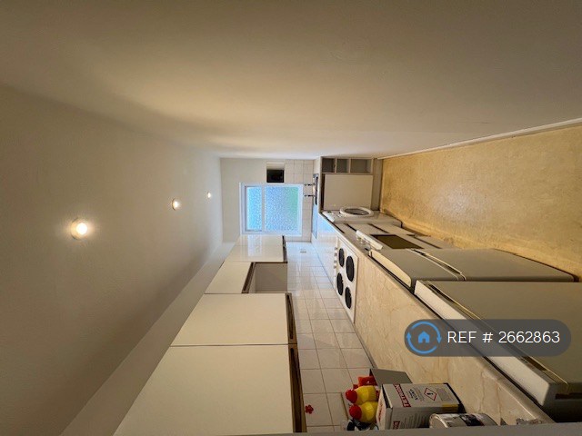 1 bedroom flat in Suffolk Square, Sudbury, CO10 (1 bed) (#2662863)