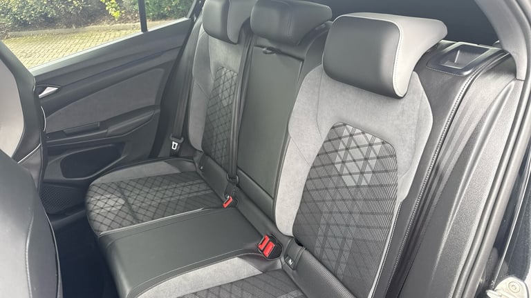 2024 Volkswagen Golf 2.0 TDI 150 R-Line 5dr DSG Diesel Hatchback Hatchback Diesel Automatic