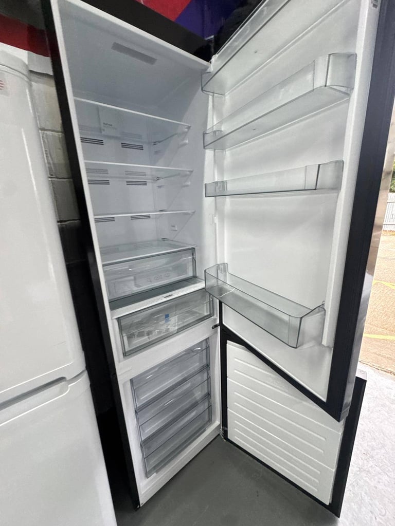  Bush 60/40 Retro Frost Free Fridge Freezer – Black | BSFF60B