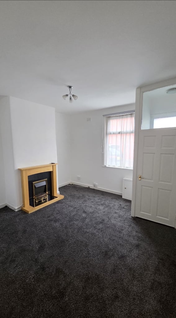 2 bed property to rent, 650pm