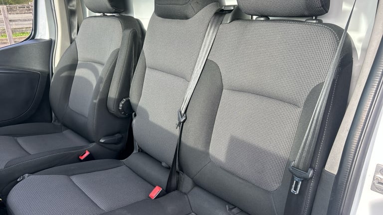 2021 Nissan NV300 30 L2 Diesel 2.0 dCi 120ps H1 Acenta Van Van Diesel Manual