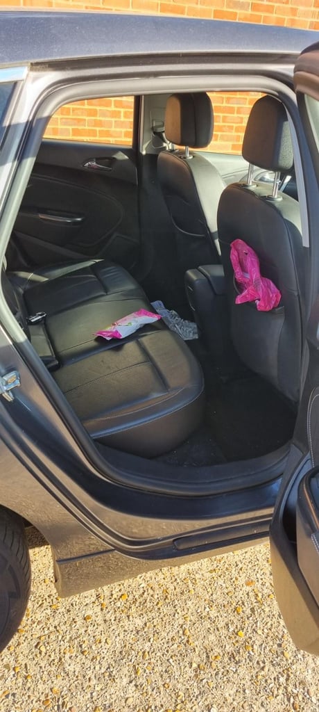 £500-ONO Vauxhall, ASTRA, Hatchback, 2010, Manual, 81,552 , 1598 (cc), 5 doors FOR SALES £500-ONO