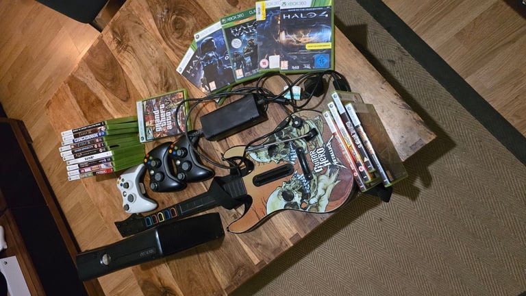 Xbox 360 plus 20 games 