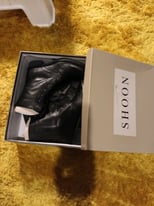 Women's boots by Shoon size 3.5