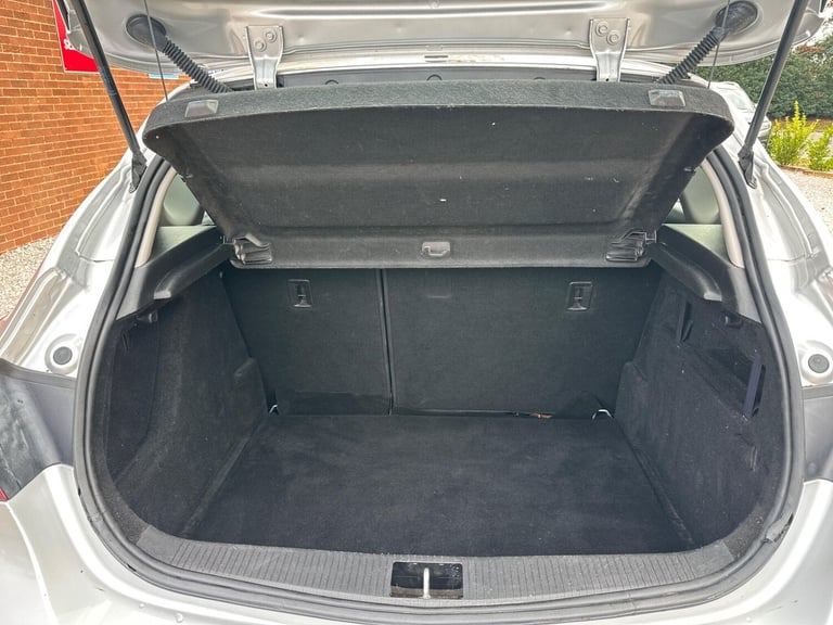 2015 Vauxhall Astra 1.6i SRi Euro 6 5dr HATCHBACK Petrol Manual