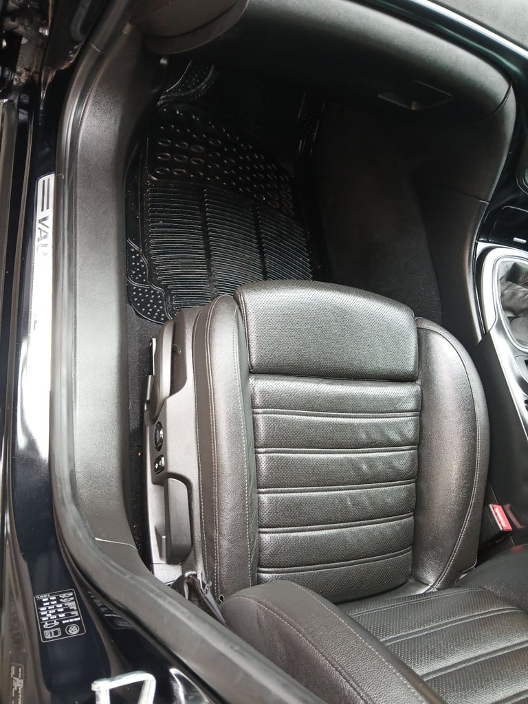 Vauxhall, INSIGNIA, Hatchback, 2016, Manual, 1956 (cc), 5 doors