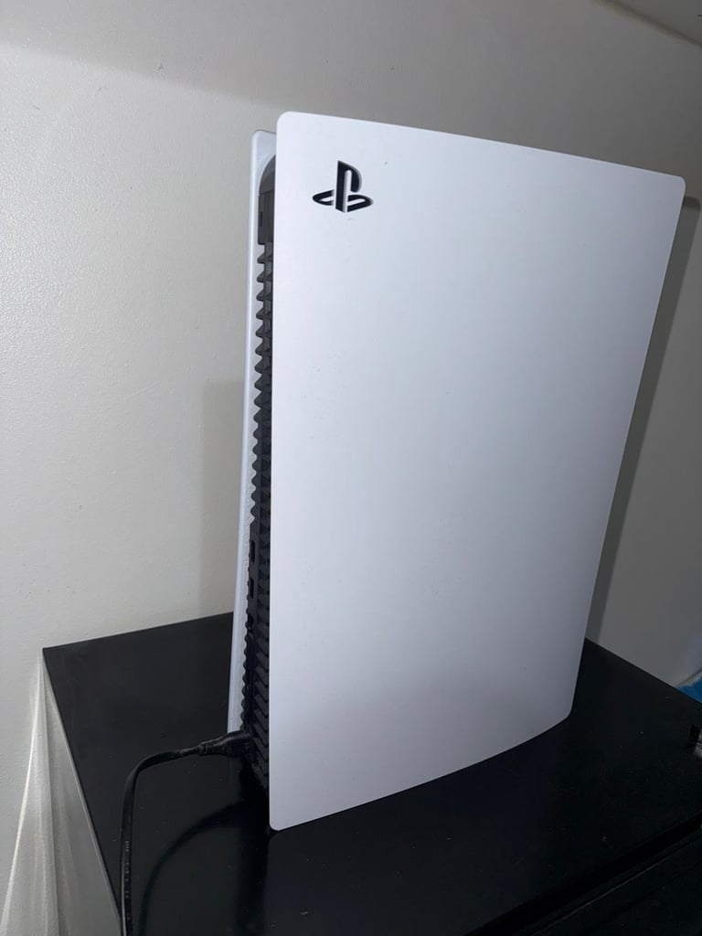 PS5 disc edition with controller