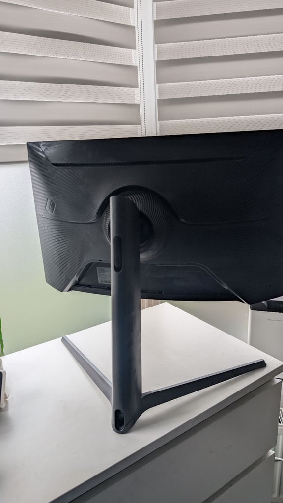 Samsung Odyssey G7 27" QHD 240Hz Curved Gaming Monitor
