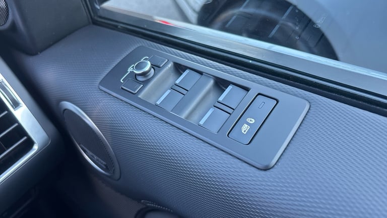 2021 Land Rover Discovery 3.0 D300 R-Dynamic HSE 5dr Auto Diesel Station Wagon Station Wagon Dies...