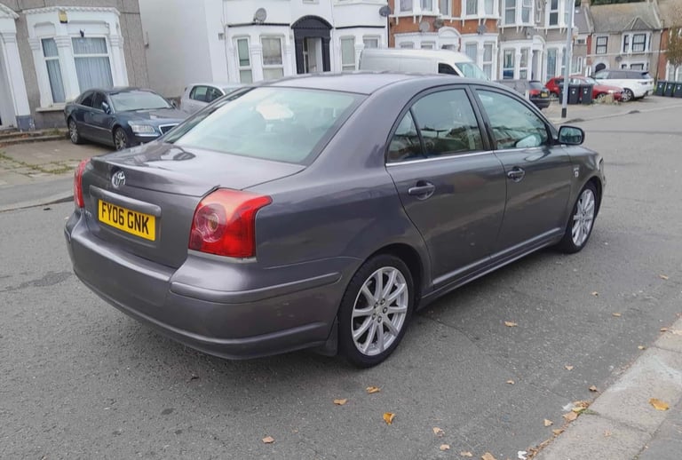 Toyota AVENSIS 2006 2.0 petrol automatic 