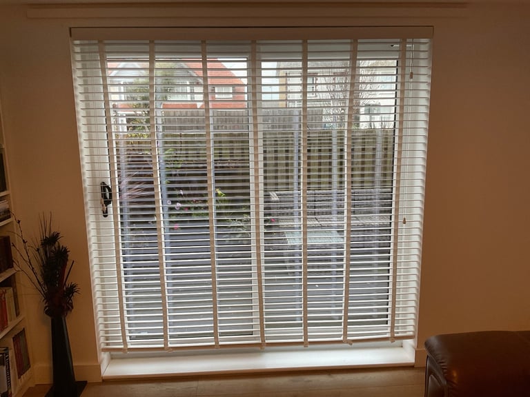 image for White 50mm Venetian Blind