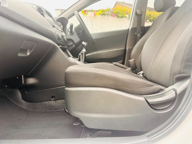 2019 Hyundai i10 1.0 Premium Euro 6 5dr HATCHBACK Petrol Manual