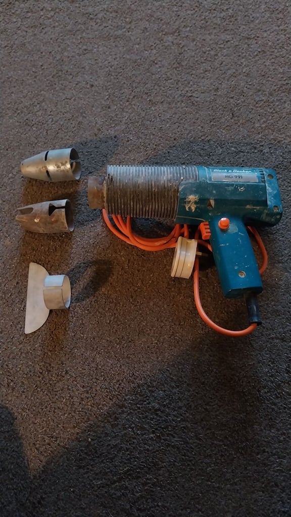 image for Black and Decker Hot Air Paint Stripper with 3 nozzle attachments