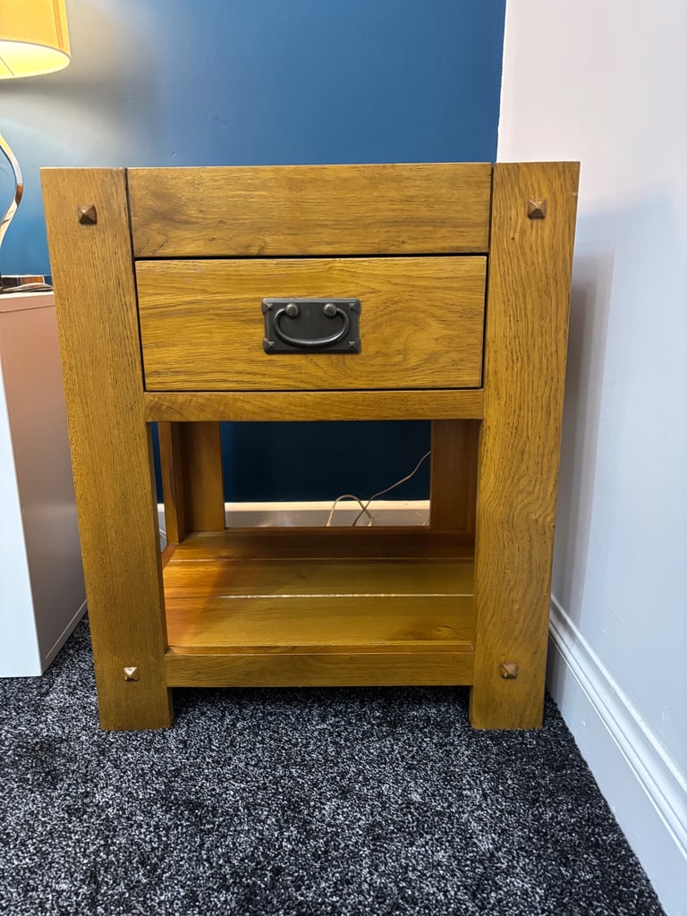 2x Rustic Oak Side Table/Bedside 