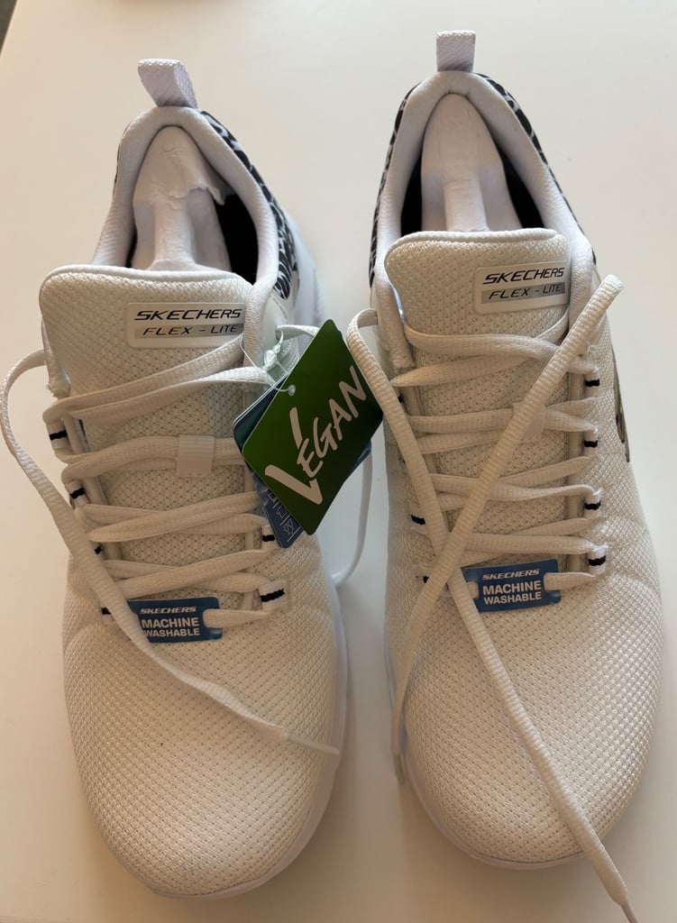 Sketchers ladies trainers 