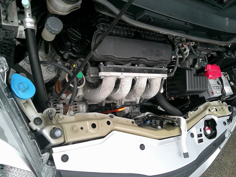 HONDA JAZZ 1.4 i-VTEC ES Plus 2014