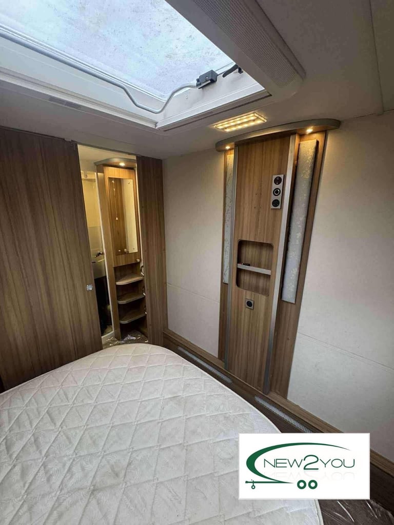 2016 Lunar Delta RI 4 Berth TRASNVERSE BED Caravan - STOCK NO E193