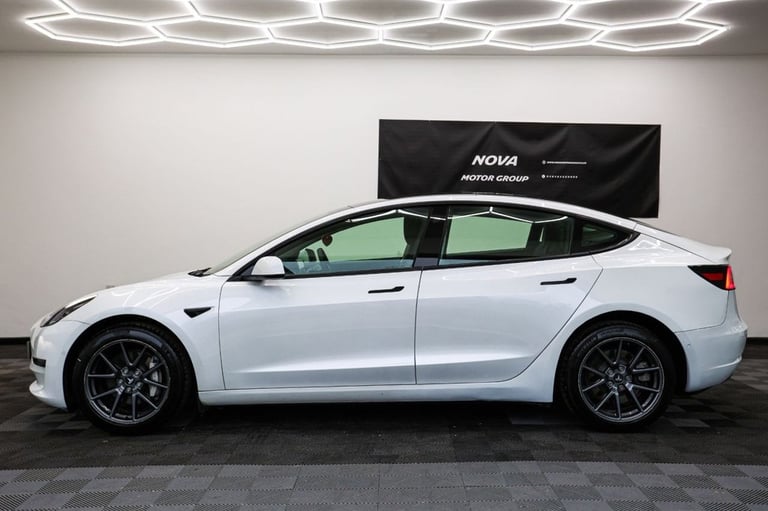 2020 Tesla Model 3 Standard Range Plus Saloon 4dr Electric Auto RWD (241 bhp) Saloon ELECTRIC Aut...