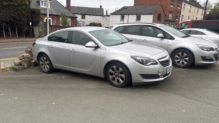 Vauxhall insignia breaking or full cat 