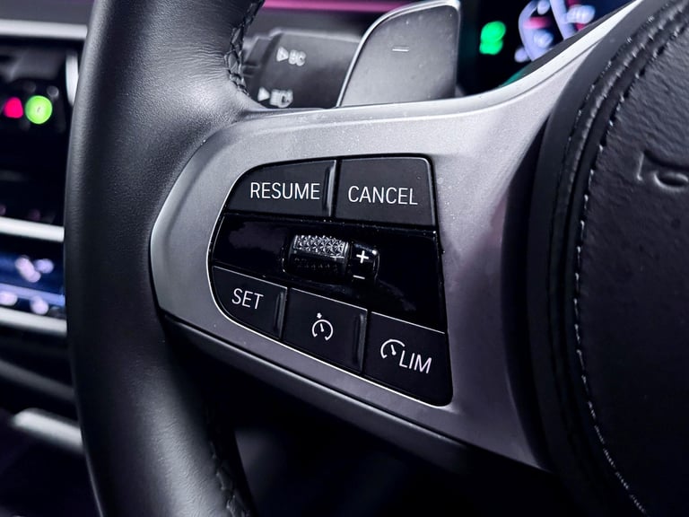 2022 BMW 5 Series 4.4 M550i V8 Saloon 4dr Petrol Steptronic xDrive Euro 6 (s/s) (530 ps) SALOON P...