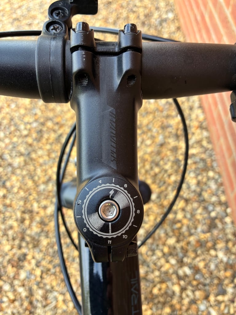 Specialized Crosstrail hardtail large mountain bike