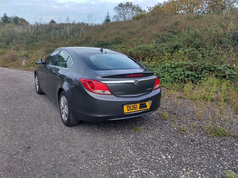Vauxhall, INSIGNIA, Hatchback, 2011, Manual, 1956 (cc),5 doors - Image 4