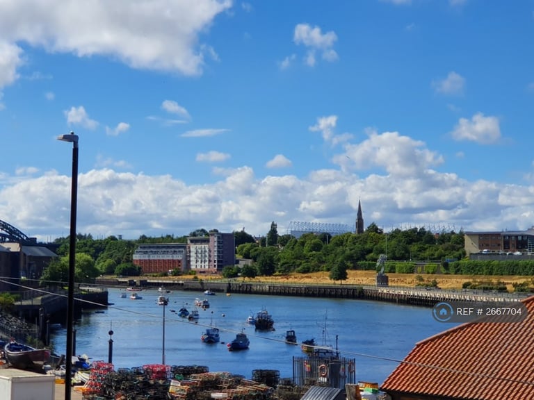 2 bedroom flat in Low Street, Sunderland, SR1 (2 bed) (#2667704)