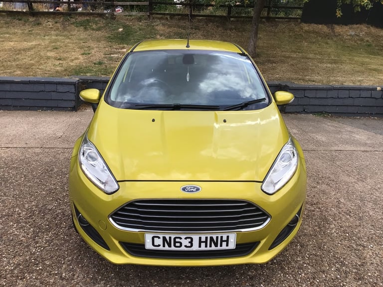 2013 Ford Fiesta 1.5 TDCi Titanium 5dr HATCHBACK Diesel Manual