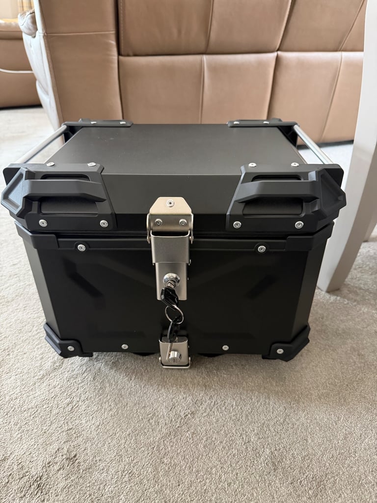 image for Top box in Aluminium, brand new, black, 45 litres