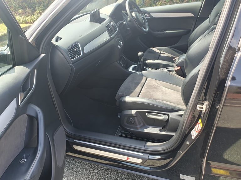 2015 Facelift*Audi Q3 S-Line +*Quattro 4WD*Rare Panoramic roof*2.0 TDI 150 BHP*Only 96k