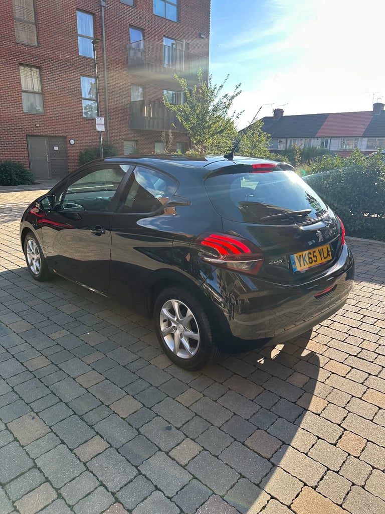 Peugeot, 208, Hatchback, 2015, Manual, 1199 (cc), 3 doors