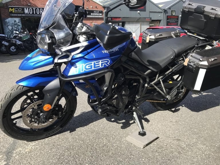 Triumph Tiger 800 XRX Low 18reg 13573m FSH 3part luggage and more