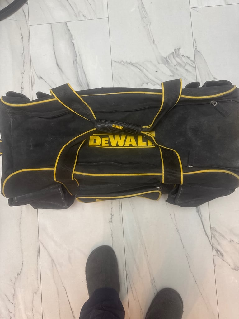 dewalt tool bag 