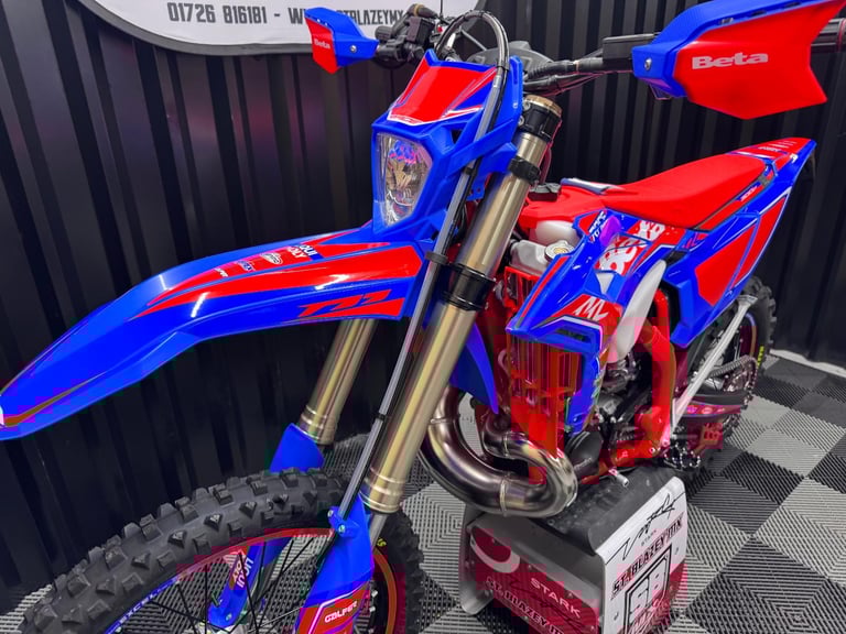 2026 BETA RR 300 RACE 2 STROKE ENDURO BIKE 