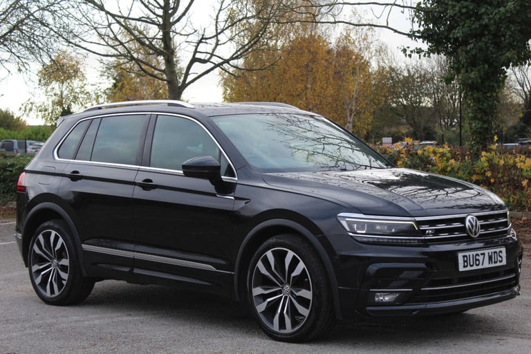image for 2017 Volkswagen Tiguan 2.0 Tiguan R-Line TDI BlueMotion Technology 4Motion 4WD 5dr SUV Diesel Manual