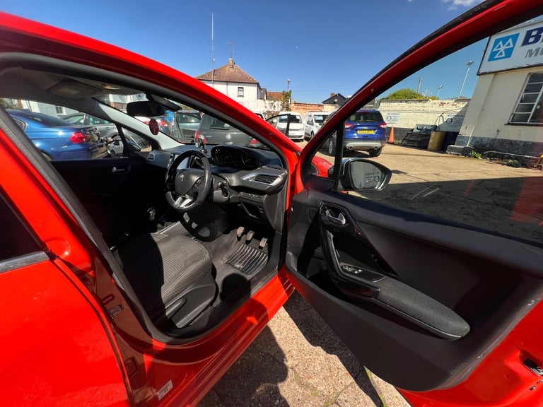 2016 Peugeot 208 1.2 PureTech Allure Euro 6 5dr HATCHBACK Petrol Manual