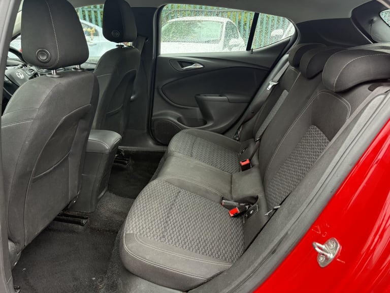 VAUXHALL ASTRA 1.0 i Turbo ecoTEC SRi Nav 2019