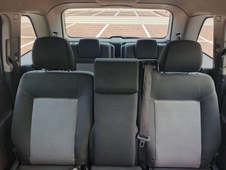 2012 Vauxhall Zafira 1.6 16V Design Euro 5 5dr (SNav) MPV Petrol Manual