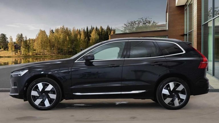 2024 Volvo XC60 2.0h T8 18.8kWh Ultra Bright Auto AWD Euro 6 (s/s) 5dr ESTATE Petrol/Electric Hyb...
