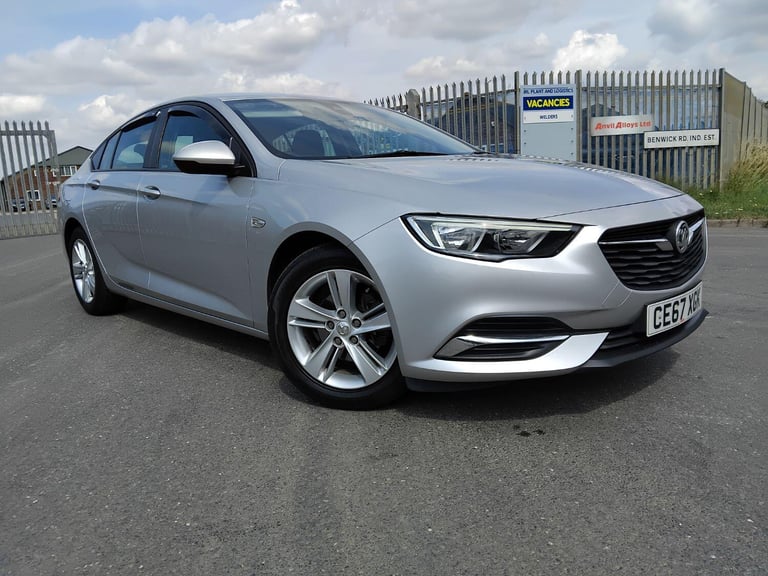 VAUXHALL INSIGNIA 1.5 i Turbo Design Nav Silver Manual Petrol 2017